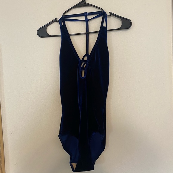 Eleve Dancewear leotard - Picture 2 of 5